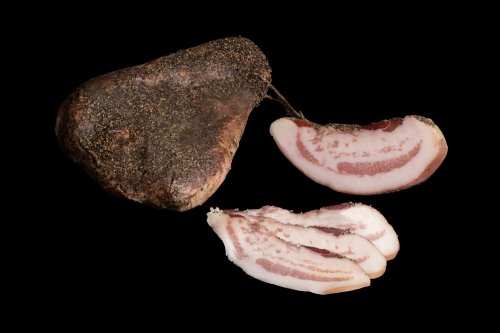 Salumi del Castello Guanciale Dolce Pepe Nero (Guanciale_pepe_nero3.jpg)